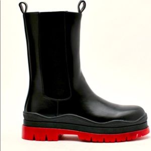 Contrast Sole Chunky Hi Chelsea Boots